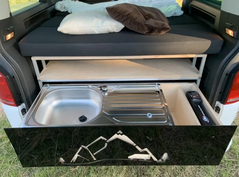 Camper-Küchenauszug