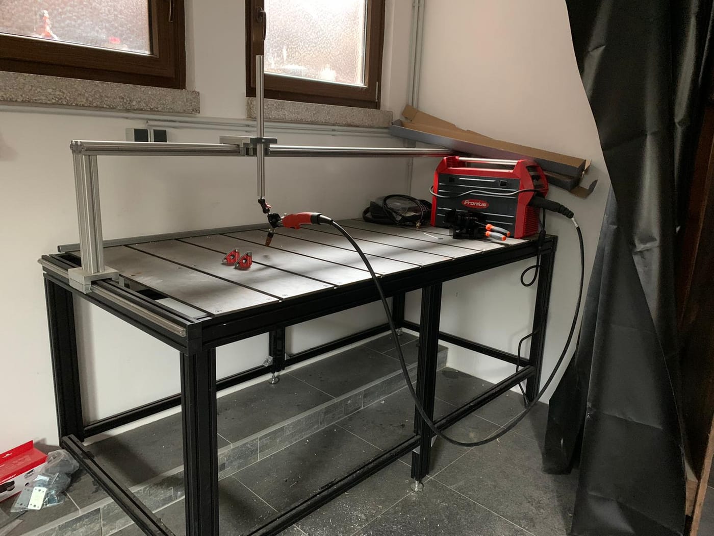 Selbst gebauter CNC-Schweiss- und Schneidtisch